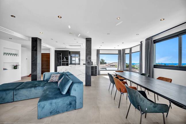 Modern Villa in Elviria with Stunning Panoramic Sea Views