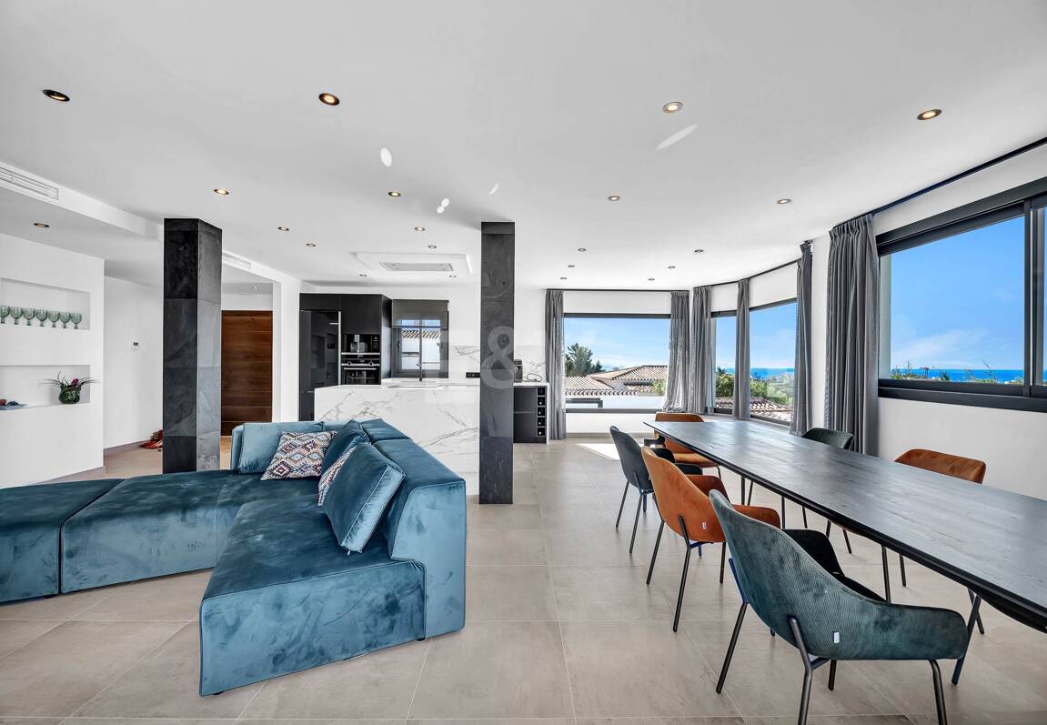 Modern Villa in Elviria with Stunning Panoramic Sea Views