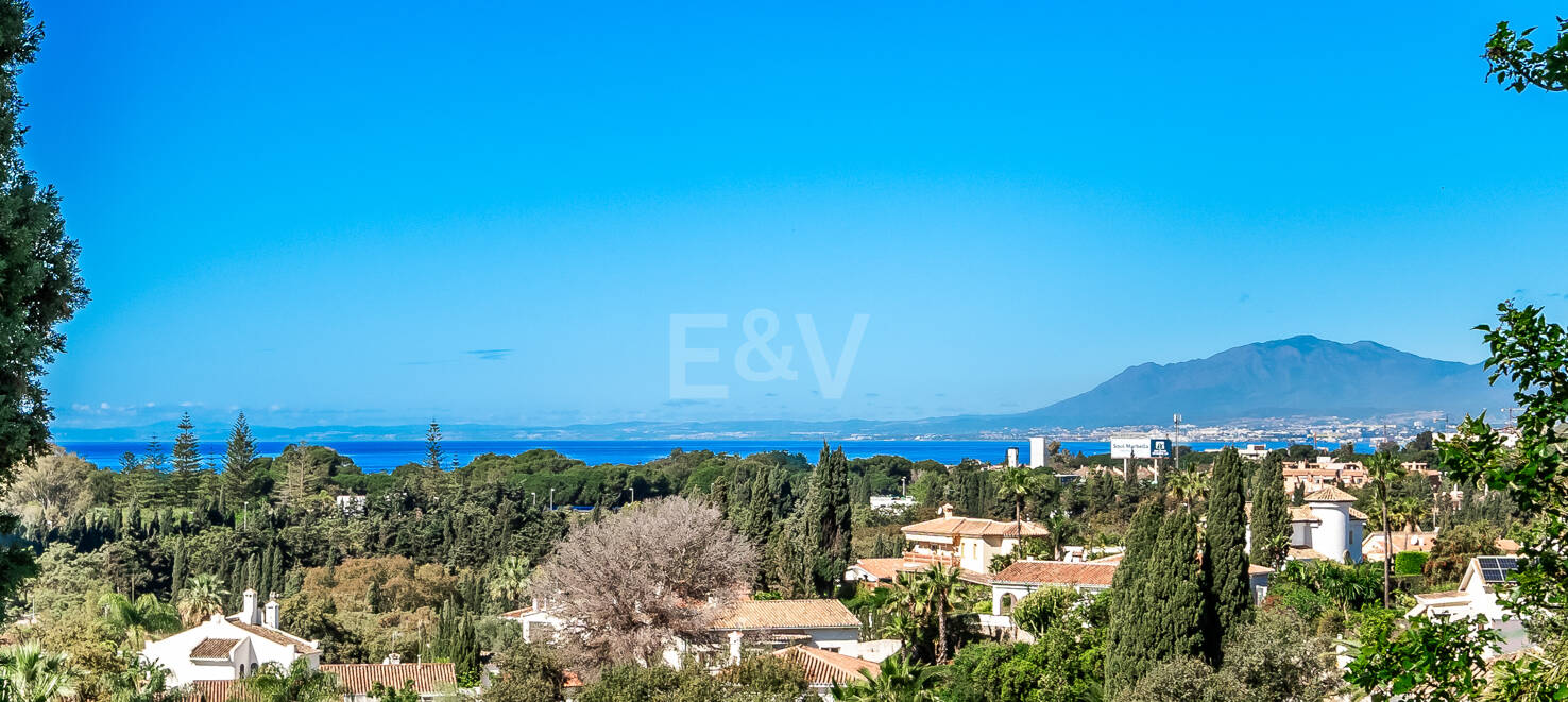Modern Villa in Elviria with Stunning Panoramic Sea Views