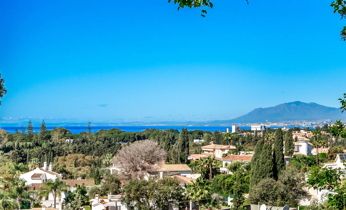 Modern Villa in Elviria with Stunning Panoramic Sea Views