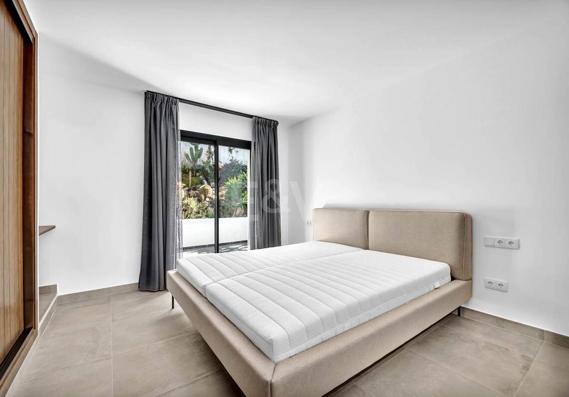 Modern Villa in Elviria with Stunning Panoramic Sea Views