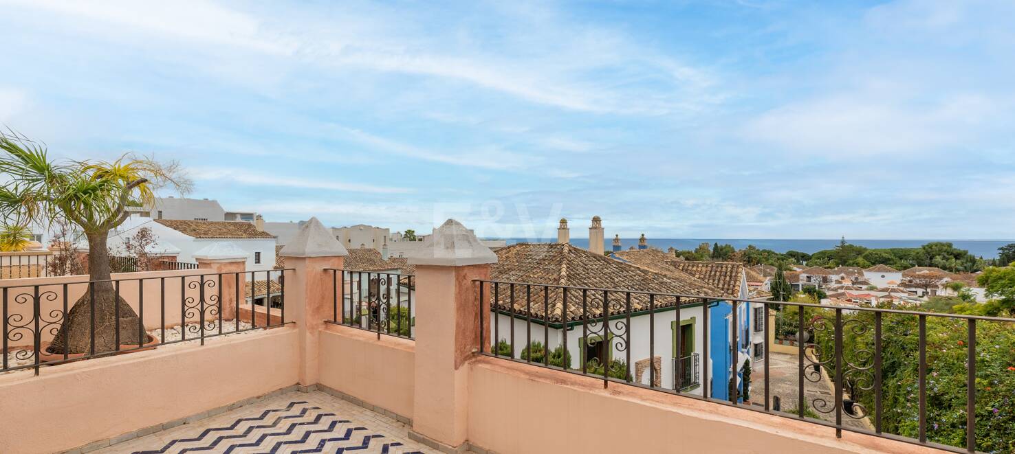 Fantastic Townhouse with Sea views a Few Steps from the Beach