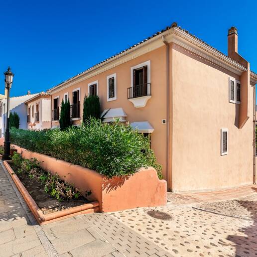 Fantastic Townhouse with Sea views a Few Steps from the Beach