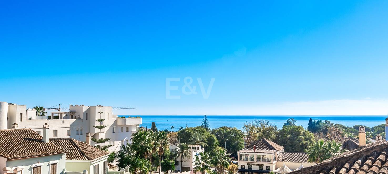 Fantastic Townhouse with Sea views a Few Steps from the Beach