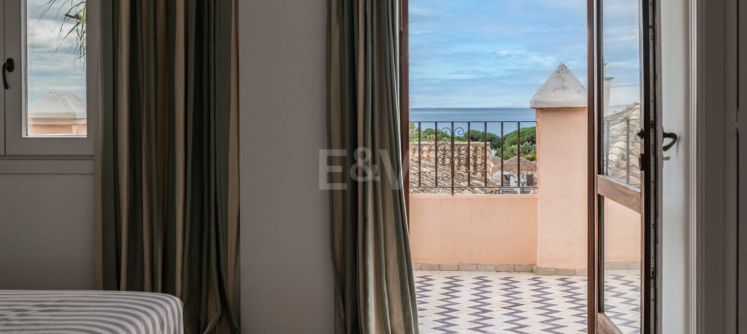 Fantastic Townhouse with Sea views a Few Steps from the Beach