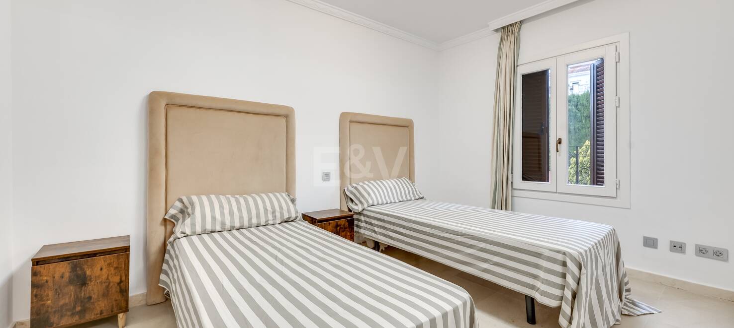 Fantastic Townhouse with Sea views a Few Steps from the Beach