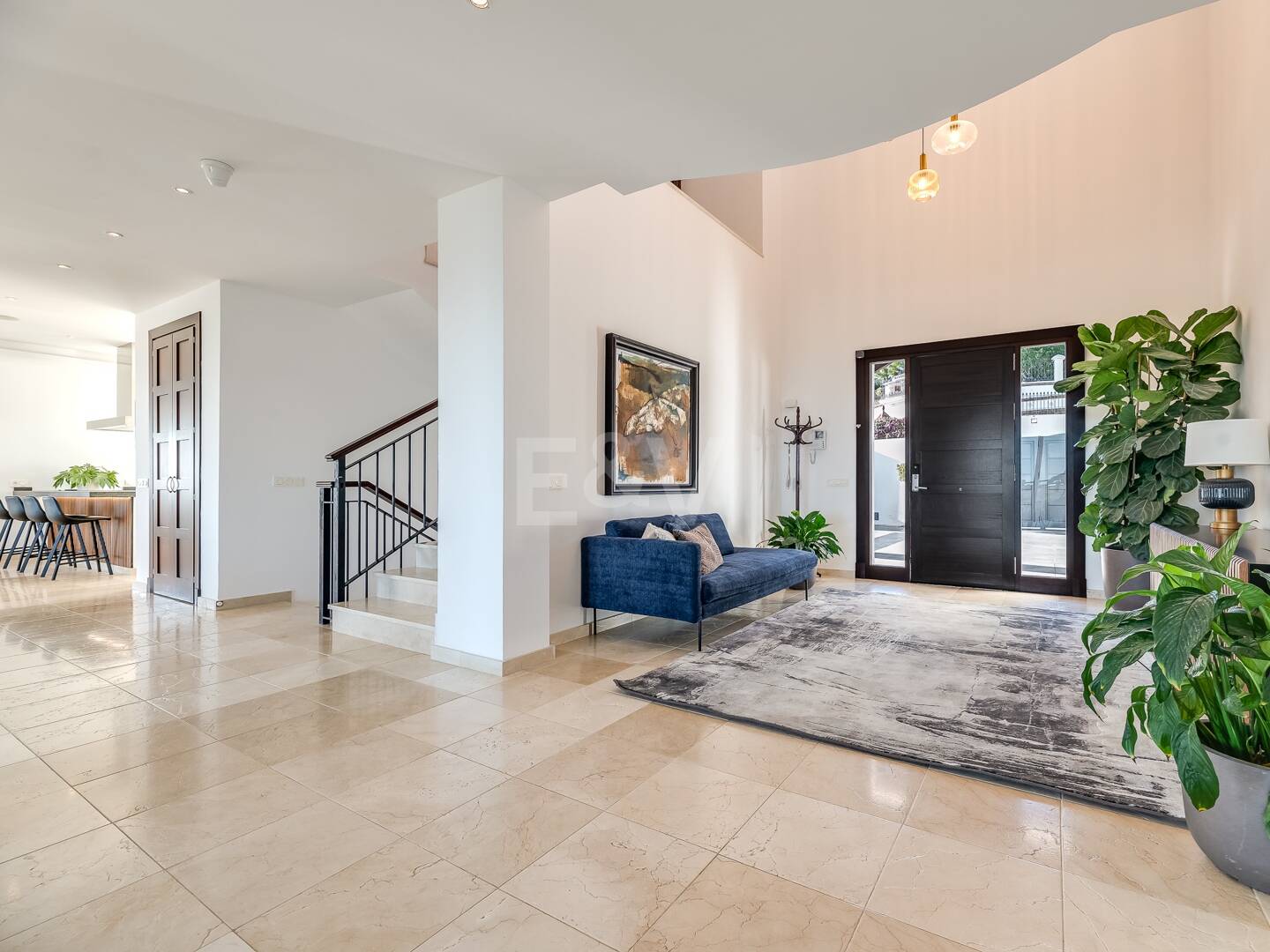 Lujo y serenidad: Villa con vistas panorámicas al mar y campo de golf privado en El Paraíso, Marbella