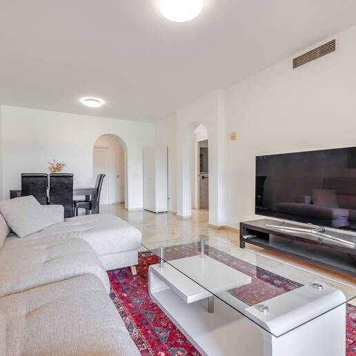 Lovely Guadalmina Frontline Golf Apartment