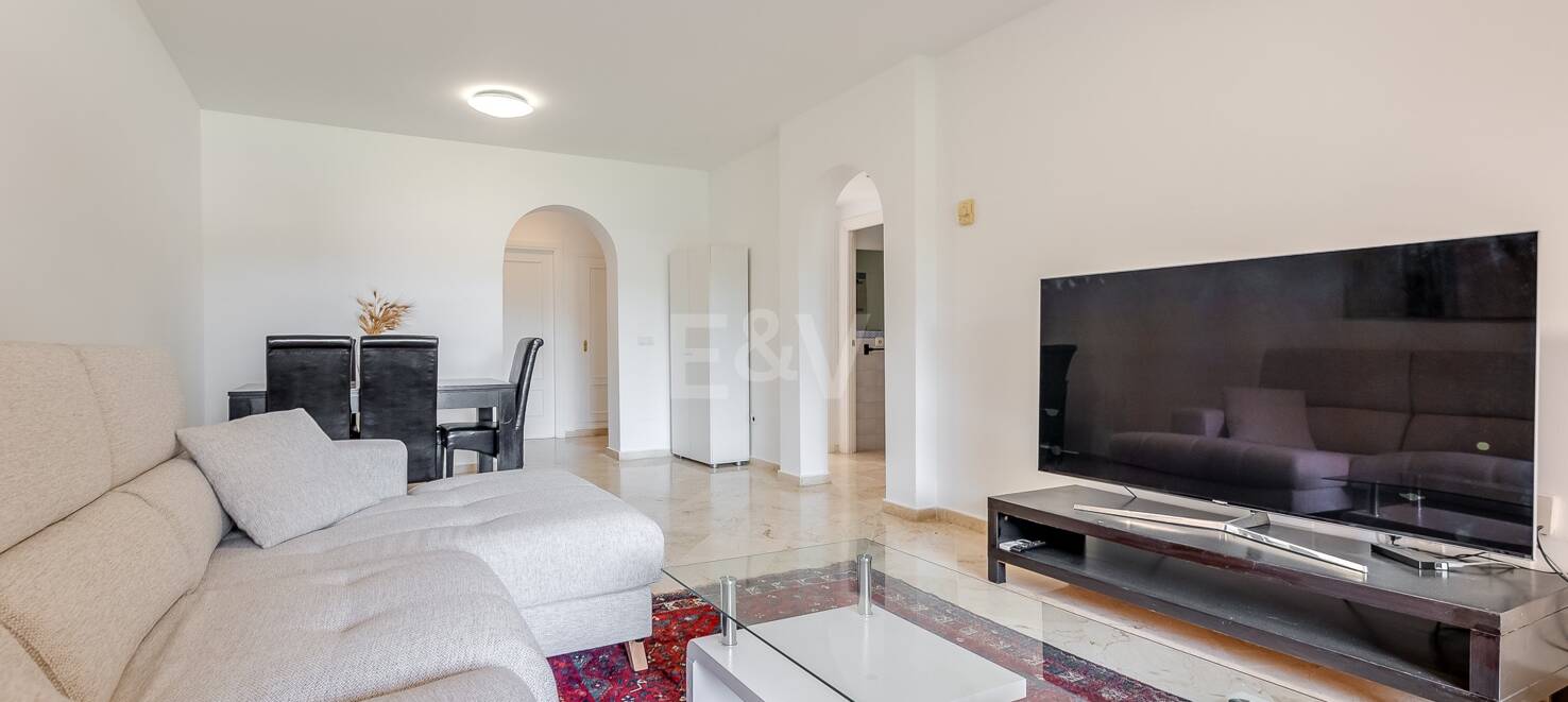 Lovely Guadalmina Frontline Golf Apartment