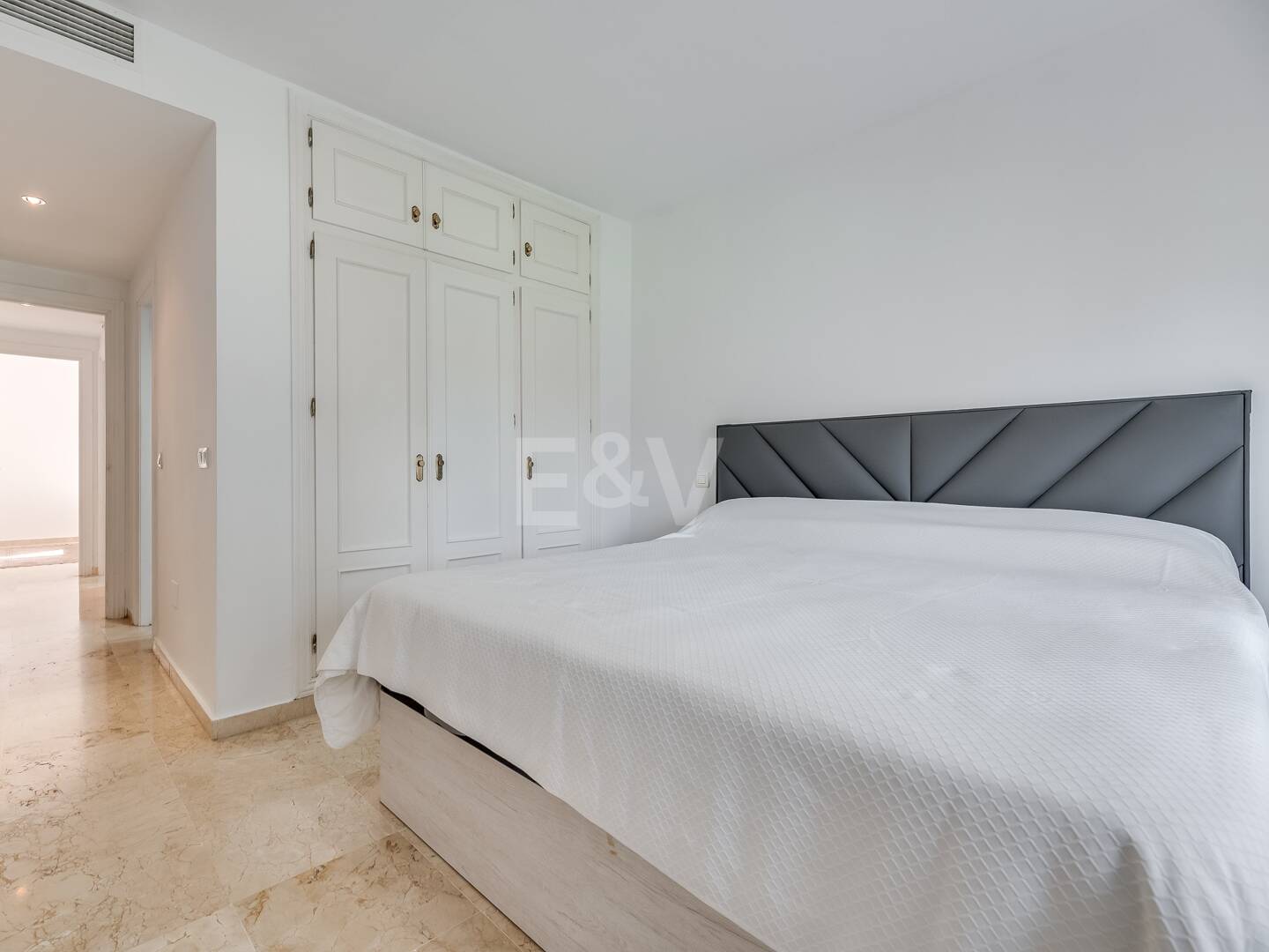 Härliga Guadalmina Frontline Golf Lägenhet