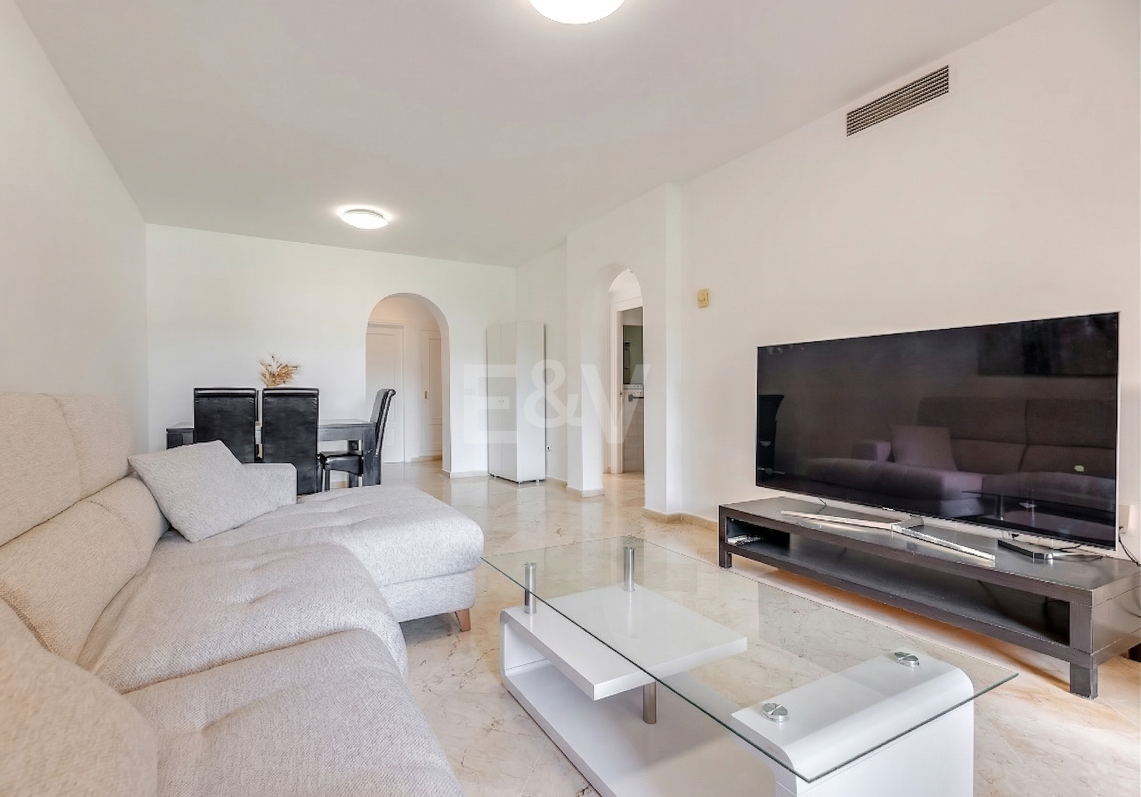 Lovely Guadalmina Frontline Golf Apartment