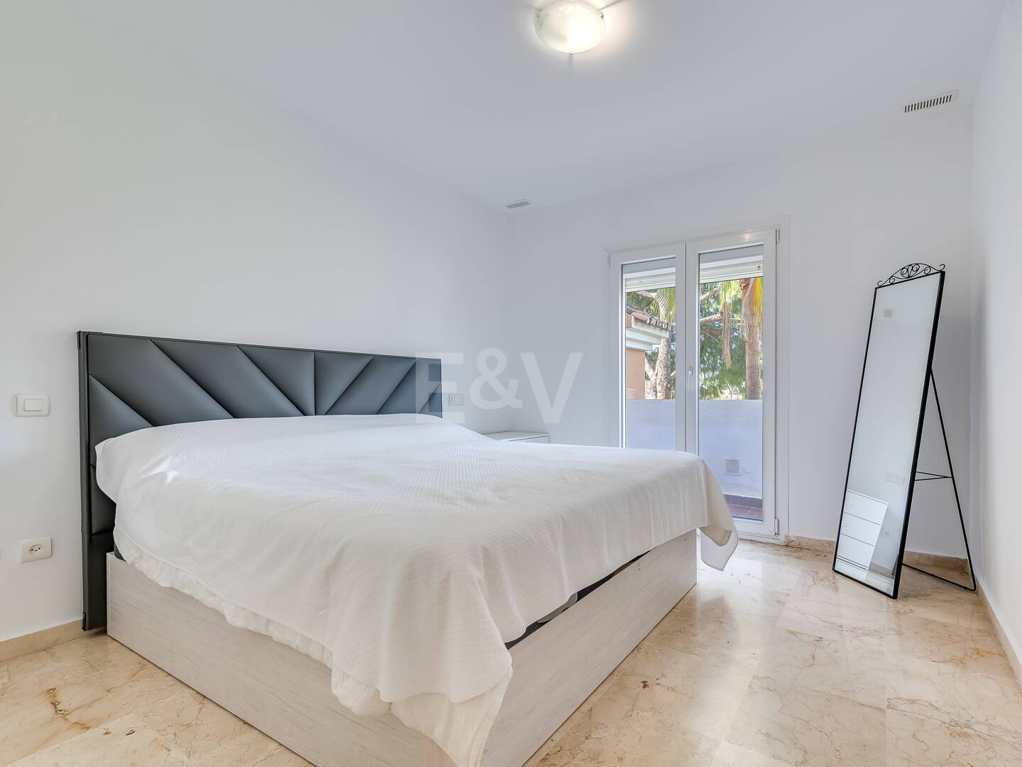 Härliga Guadalmina Frontline Golf Lägenhet