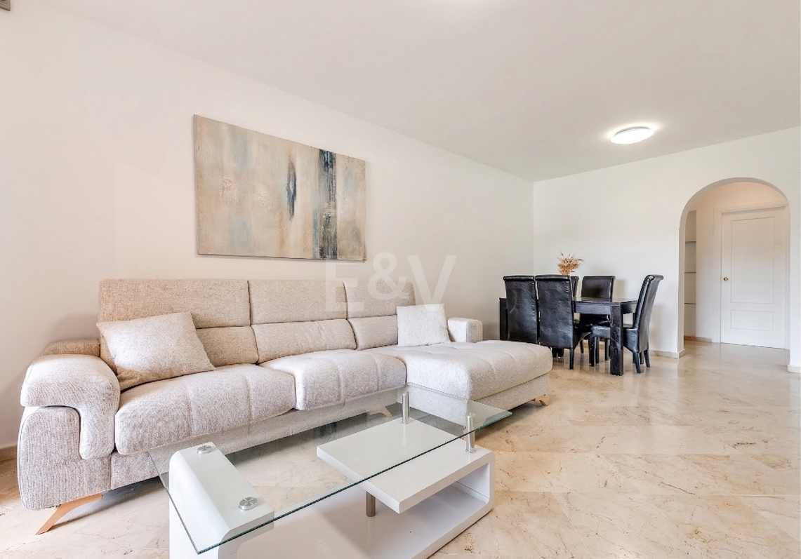 Lovely Guadalmina Frontline Golf Apartment