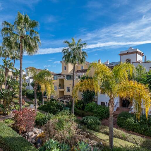 Lovely Guadalmina Frontline Golf Apartment