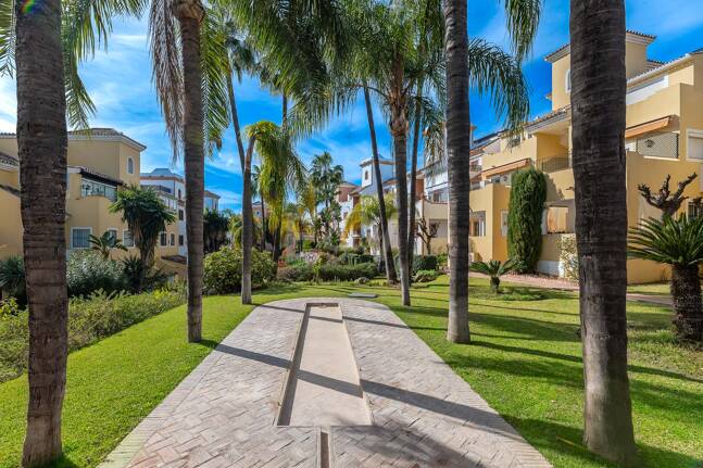 Härliga Guadalmina Frontline Golf Lägenhet