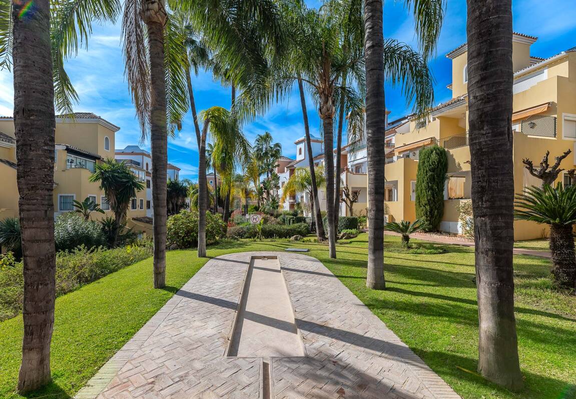 Härliga Guadalmina Frontline Golf Lägenhet