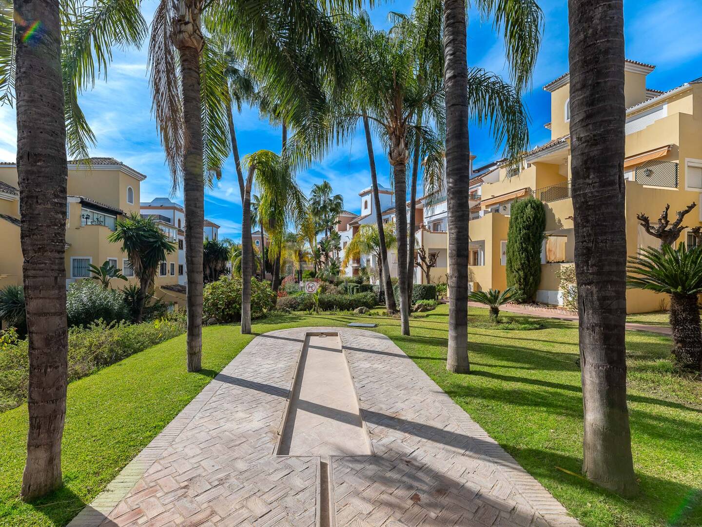 Härliga Guadalmina Frontline Golf Lägenhet