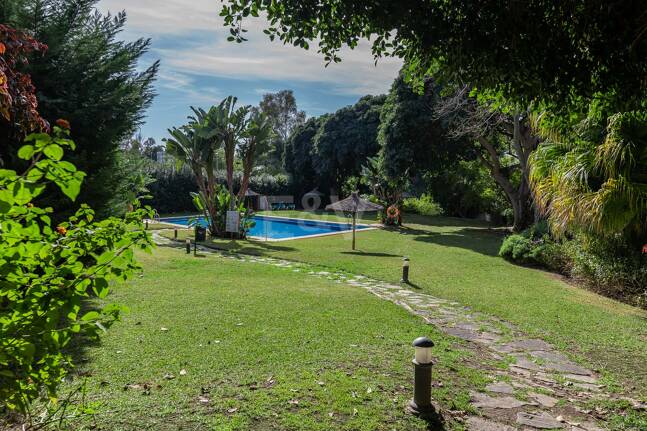 Härliga Guadalmina Frontline Golf Lägenhet