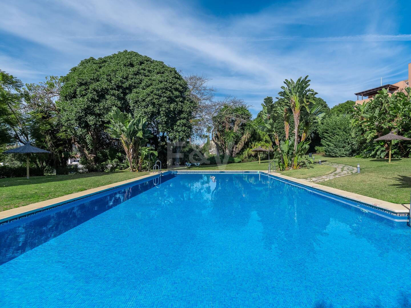 Härliga Guadalmina Frontline Golf Lägenhet