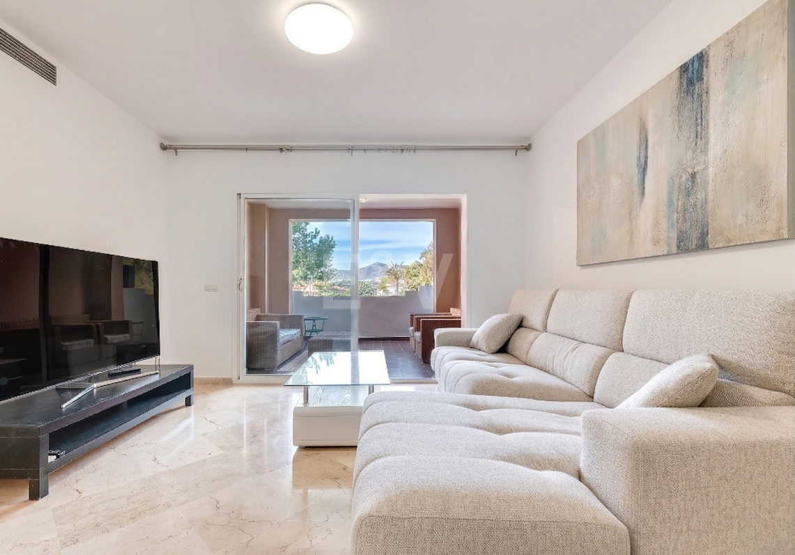 Lovely Guadalmina Frontline Golf Apartment