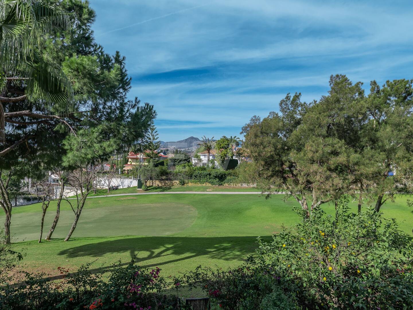 Härliga Guadalmina Frontline Golf Lägenhet