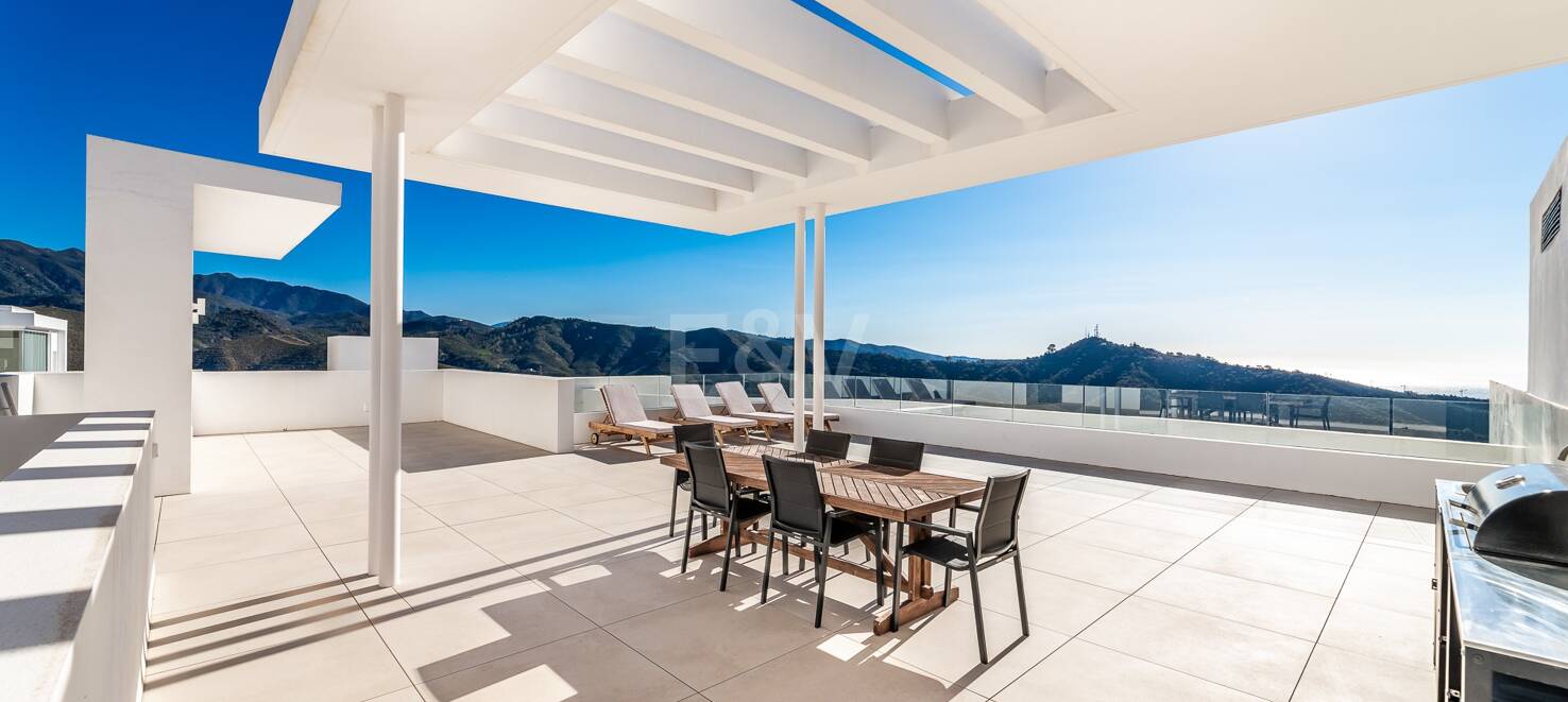 Duplex Penthouse with Stunning Sea views in Palo Alto