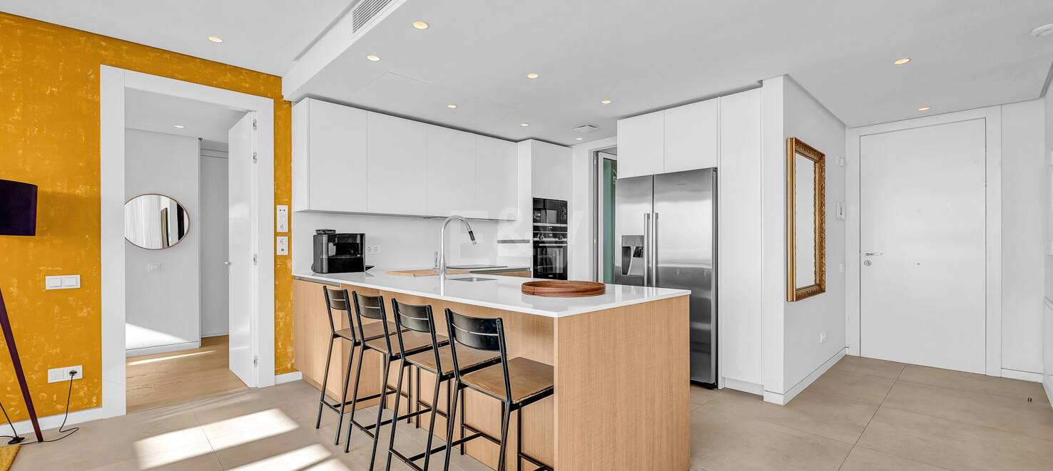 Duplex Penthouse with Stunning Sea views in Palo Alto