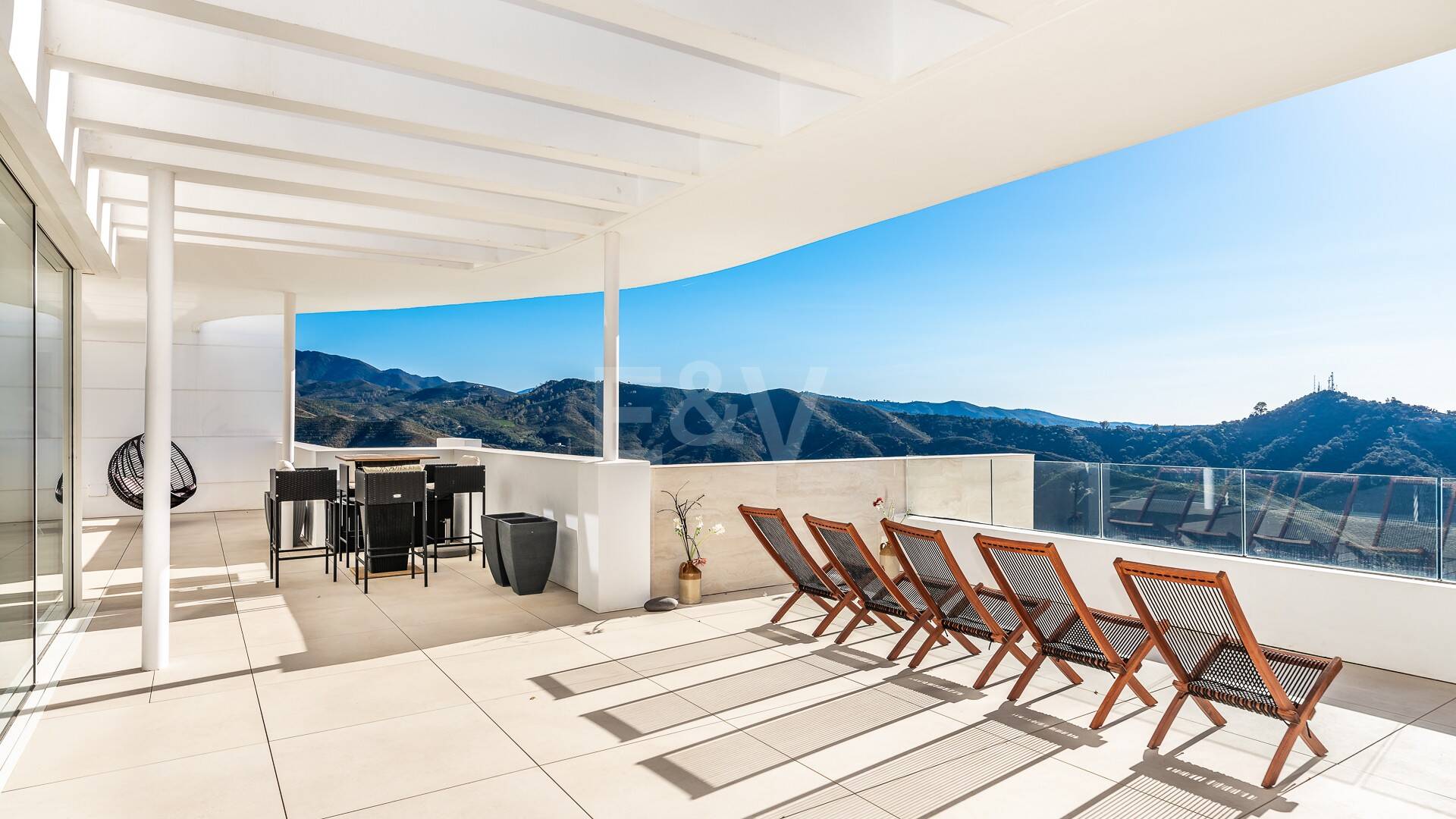 Duplex-Penthouse mit atemberaubendem Meerblick in Palo Alto