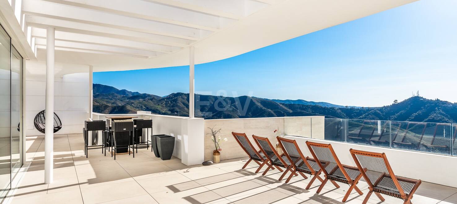 Duplex Penthouse with Stunning Sea views in Palo Alto
