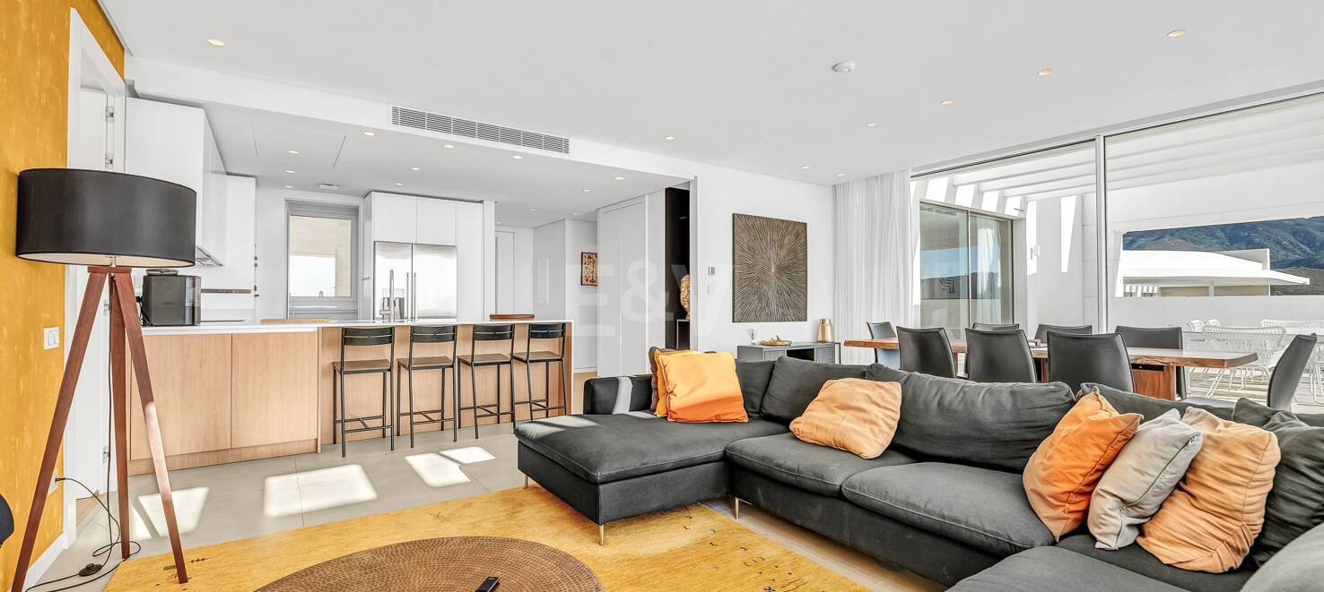 Duplex Penthouse with Stunning Sea views in Palo Alto