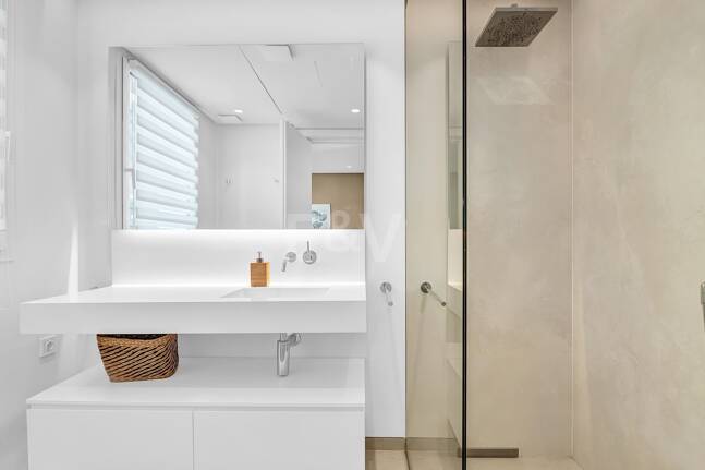 Duplex-Penthouse mit atemberaubendem Meerblick in Palo Alto