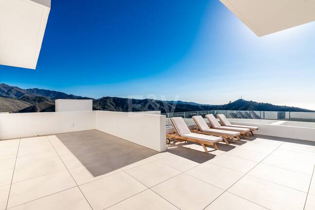 Duplex-Penthouse mit atemberaubendem Meerblick in Palo Alto