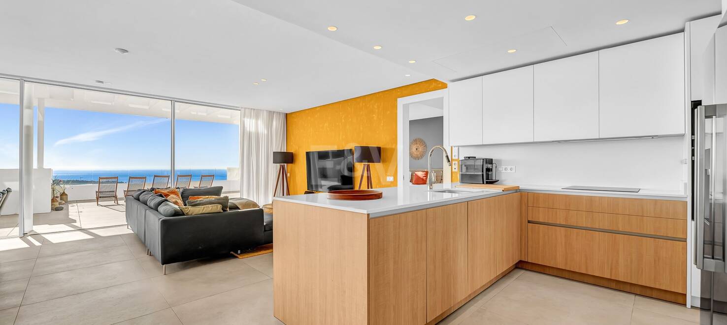 Duplex Penthouse with Stunning Sea views in Palo Alto