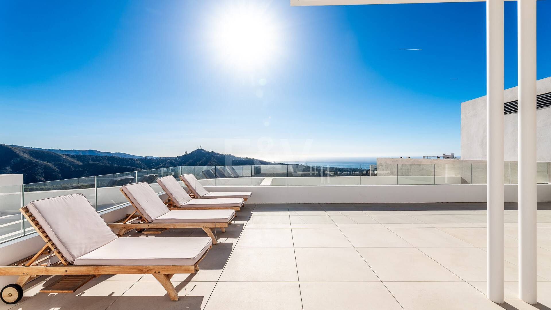 Duplex-Penthouse mit atemberaubendem Meerblick in Palo Alto