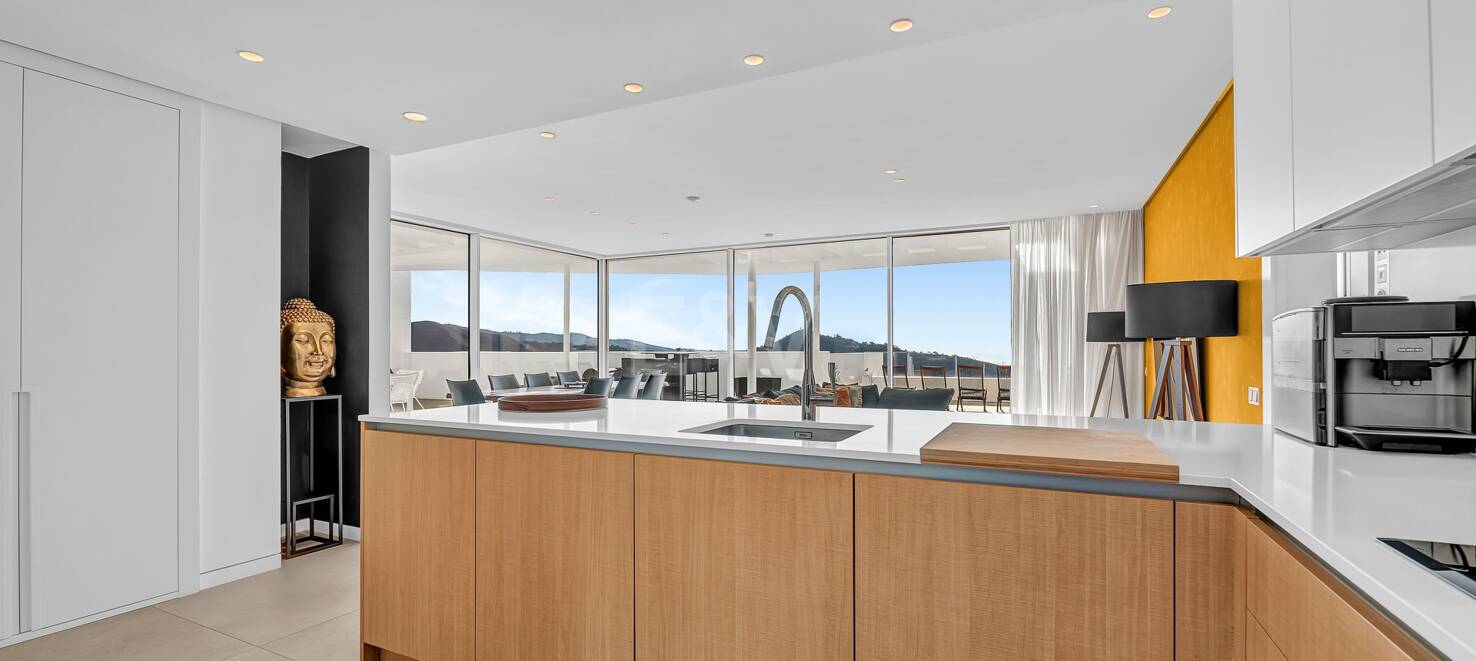 Duplex Penthouse with Stunning Sea views in Palo Alto