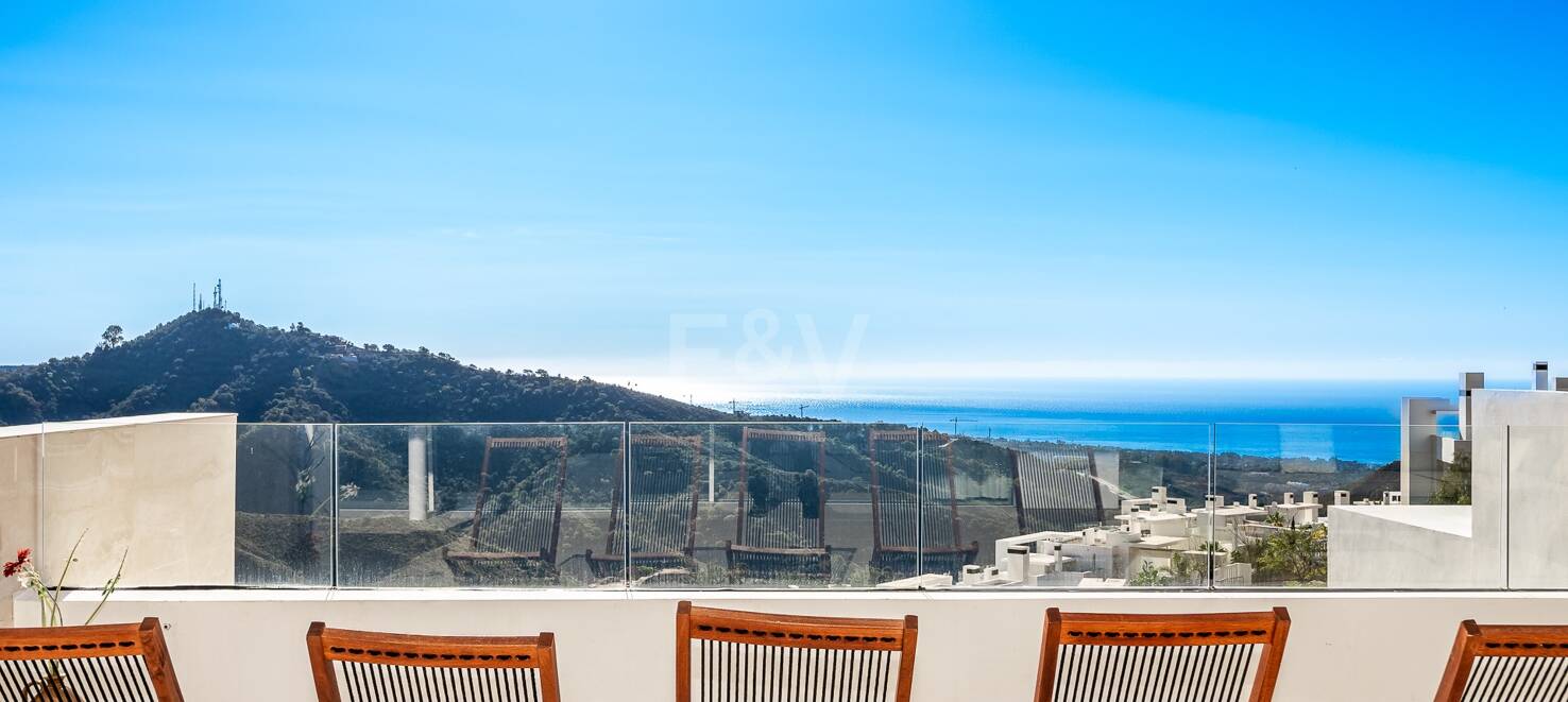 Duplex Penthouse with Stunning Sea views in Palo Alto
