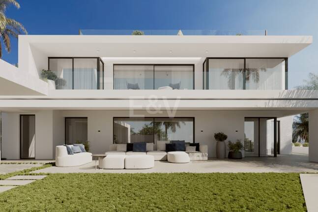 Preciosa villa en la prestigiosa zona de Cascada de Camoján