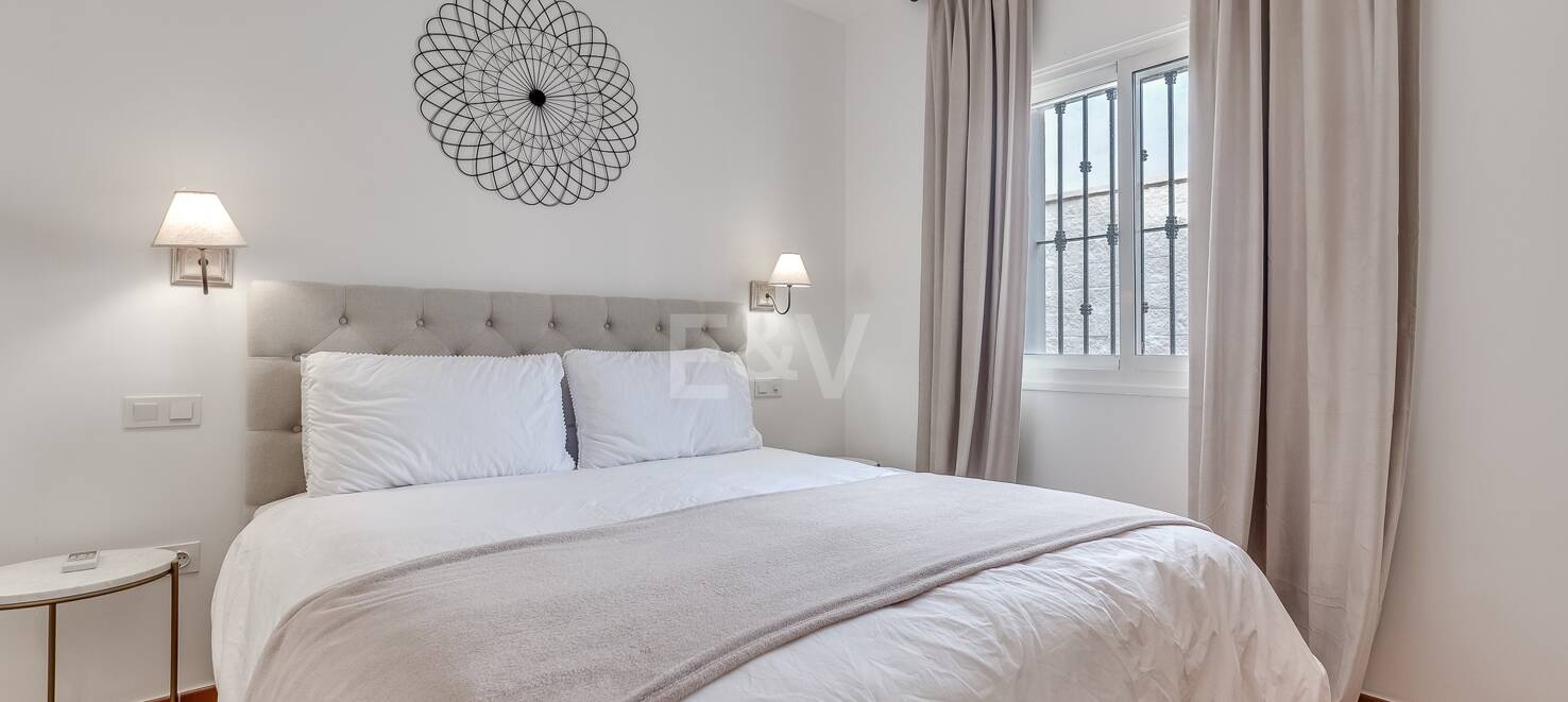 5 sovrum villa 400m från stranden. Priser från 8 500€/vecka