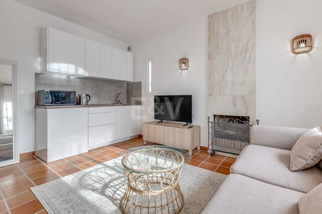 5 bedroom villa 400m from the beach. Prices from 8,500€/week