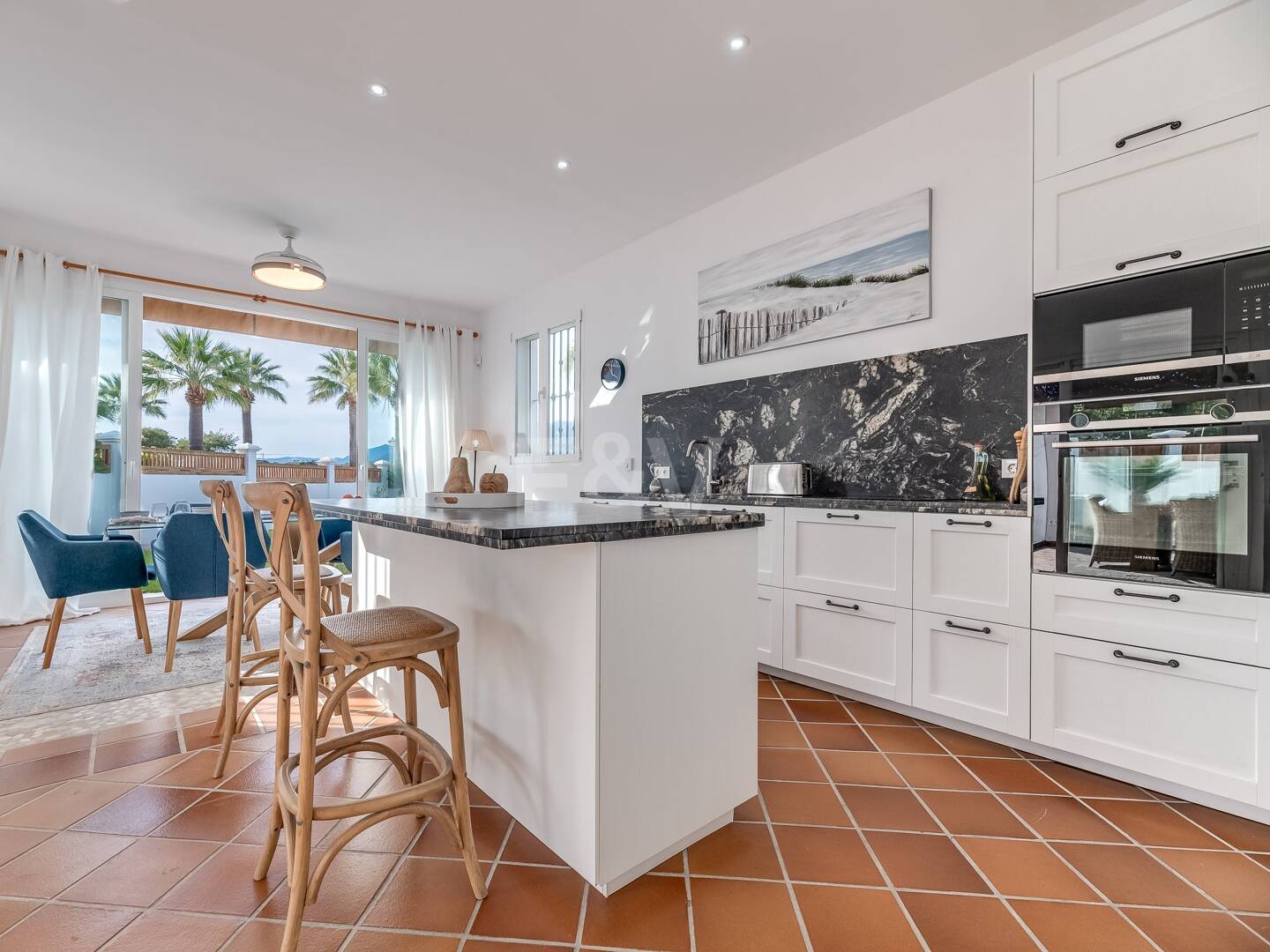 5 bedroom villa 400m from the beach. Prices from 8,500€/week