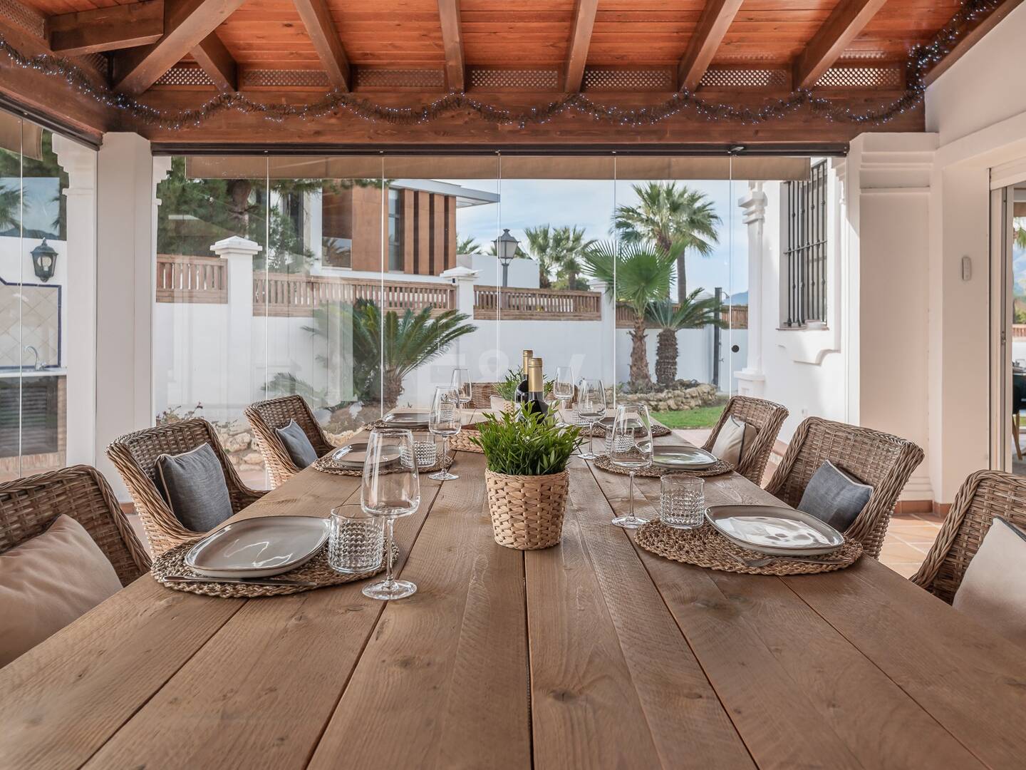 Villa de 5 habitaciones a 400m de la playa. Precios desde 8,500€/semana