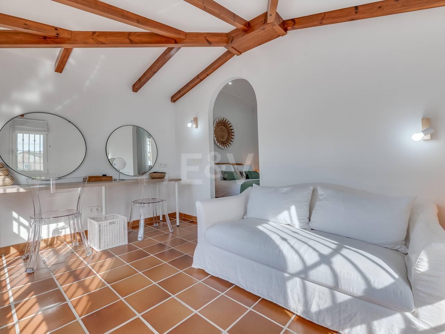 Villa de 5 habitaciones a 400m de la playa. Precios desde 8,500€/semana