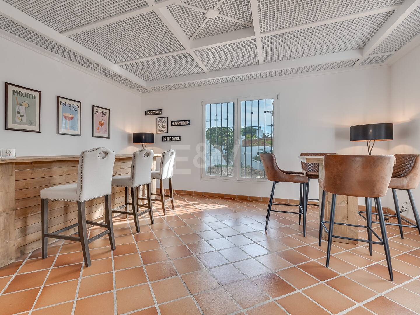 Villa de 5 habitaciones a 400m de la playa. Precios desde 8,500€/semana