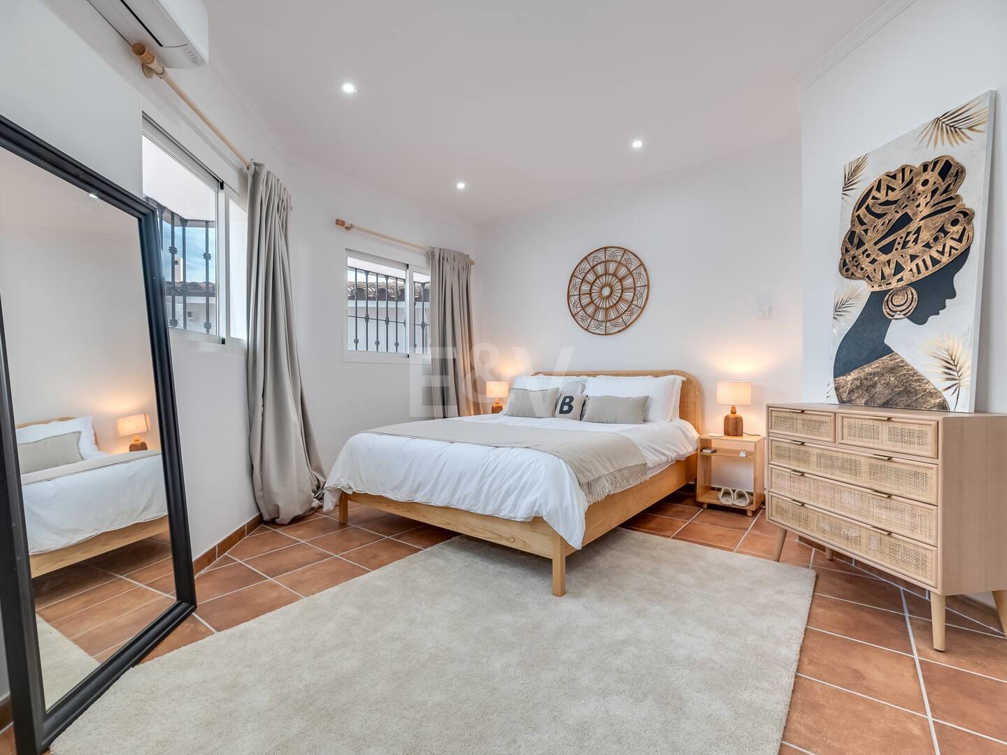 Villa de 5 habitaciones a 400m de la playa. Precios desde 8,500€/semana