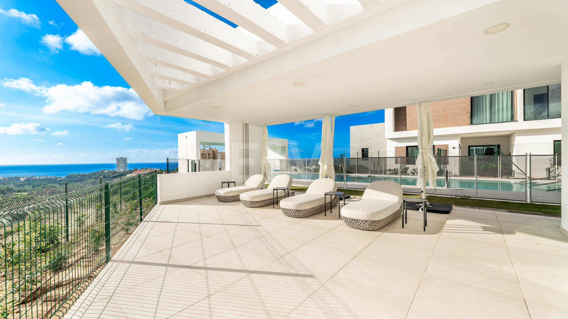 La mejor propiedad en una urbanización exclusiva en Río Real con vistas panorámicas abiertas