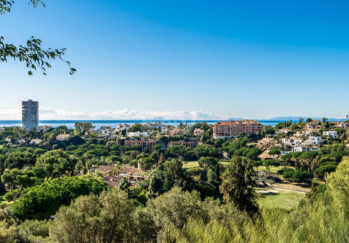 Bästa egendom i en exklusiv utveckling i Rio Real med öppna panoramautsikter