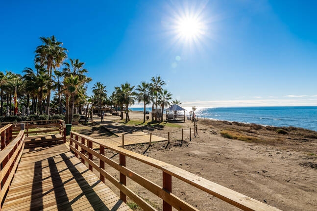 Meilleure propriété dans un développement exclusif à Rio Real avec des vues panoramiques ouvertes