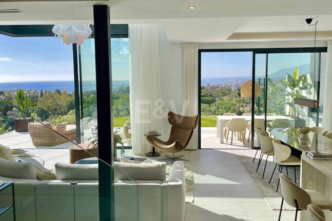 Meilleure propriété dans un développement exclusif à Rio Real avec des vues panoramiques ouvertes