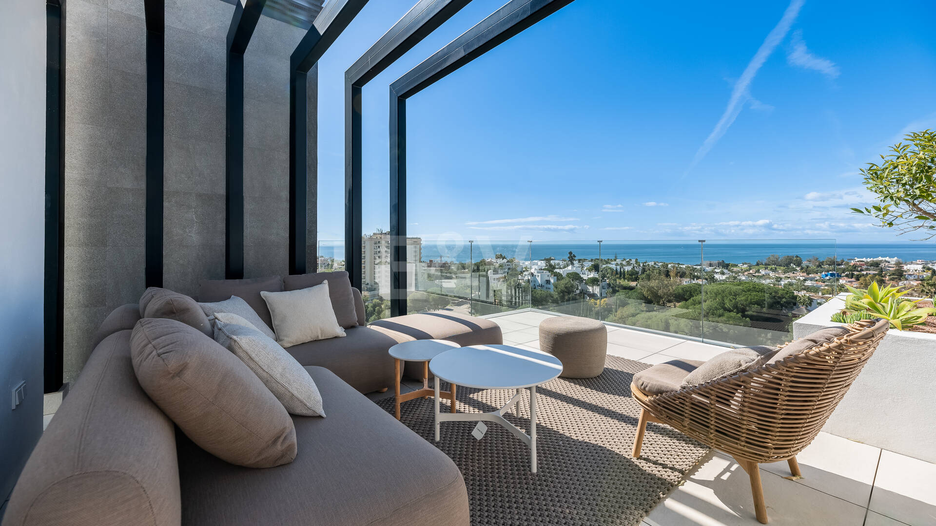 La mejor propiedad en una urbanización exclusiva en Río Real con vistas panorámicas abiertas