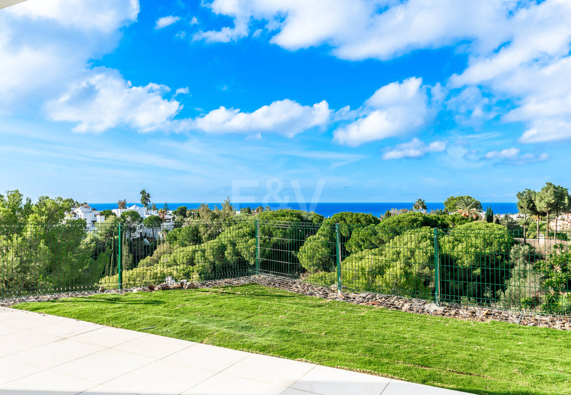 Meilleure propriété dans un développement exclusif à Rio Real avec des vues panoramiques ouvertes